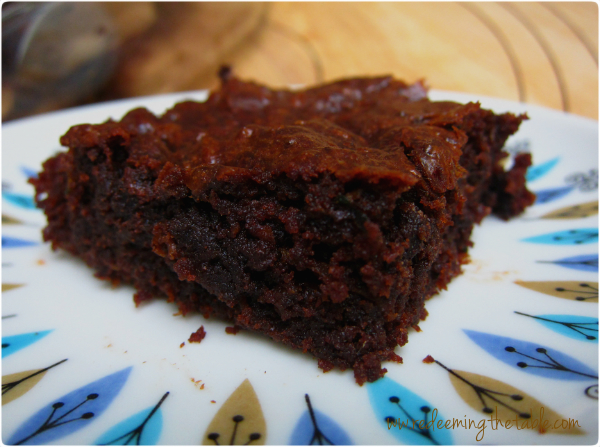 Brownies + retro plate=brownie heaven