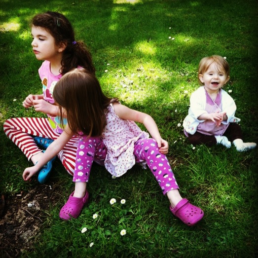 Sisters doing just about everything but looking at the camera. &nbsp;Well, Caprice you won the award this time.